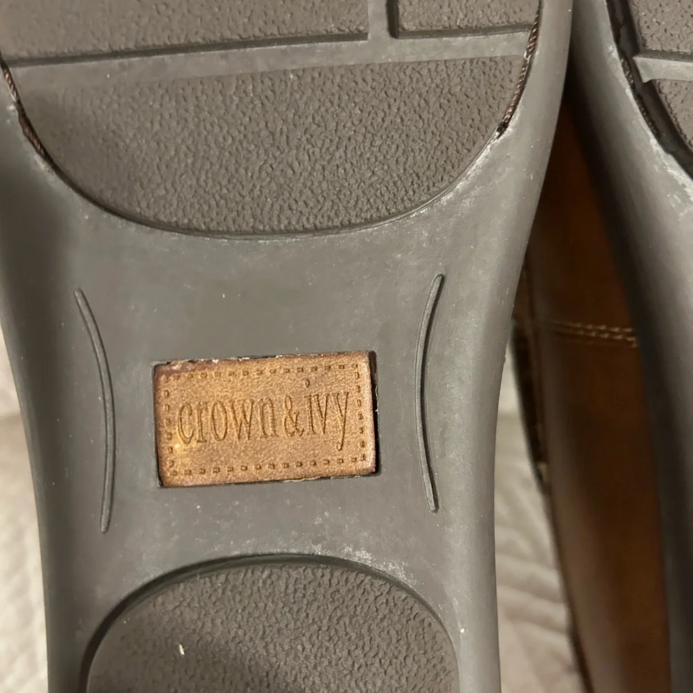 Crown & Ivy leather men’s loafers size 10‎